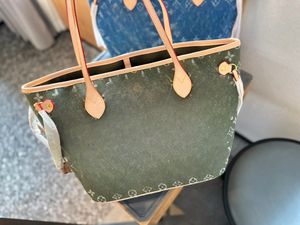 Сумочка роскошного дизайнера холста, большая сумка для покупок, кошелек с слингом, высококачественная сумка для кроссди, женский и материнская сумка для багажа.