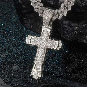 Strands Hip Hop Big Cross Naszyjnik Wysoka jakość 13 mm Miami Cuban Sain for Men and Women Religijne modlitwa Akcesoria biżuterii 240424