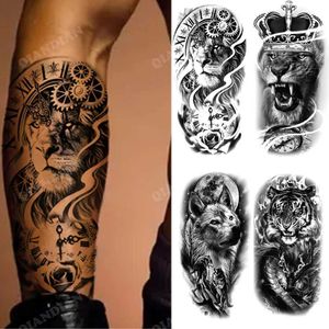 Tatuering Överföring ny vattentät tillfällig tatuering klistermärke Lion King Tiger Wolf Forest Mechanical Wild Boat Men Body Art Arm Fake Tatoo Women 240427