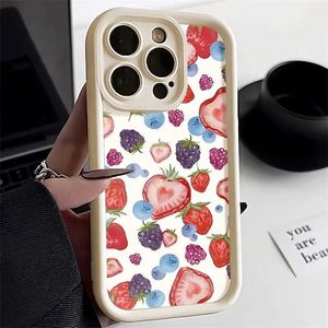 Case di telefonia cellulare Custodia dipinta di fragole per iPhone 11 iPhone 15 14 13 Pro Max xr xs Max 7 8 14 Plus SE 2020 2022 Copertina di silicone morbido J240426