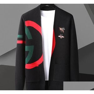 Mensagens de masculinos novos cardigãs de malha masculino masculino casual brasão de casacos de mangas compridas roupas de tamanho de tamanho preto de pluz grow entrega dheaw