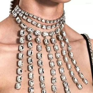 Catene di catene Collaro a cristallo lungo la catena di cristalli cistallini multi strati esagerati girocollo di strass coltivazione donna di Halloween gioielli