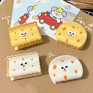 Clamps YHJ Funny and Cute Cheese Biscuit Hair Claw Imitation Food Crab Hair Clip Sweet Girl Headwear Sharks Hair Accessories for Women Y240425