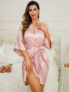 Kvinnor Sleepwear Spring Summer Sexig Imitation Silk Robe Casual Thin Home Wear Pyjamas Simple Loose Cardigan Lace-Up Bathrobe Y240426