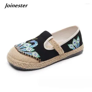 Casual Shoes Women Wide Round Toe Canvas Flat Peacock Embroidered Ethnic Style Slip On Autumn Loafers Insole Female Flats