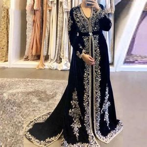 Fas Akşam Dubai Abaya Uzun Kaftan Vintage Elbiseler Kollu Arapça lacivert Veet tam uzunlukta resmi OCN önlükleri altın aplike balo elbise