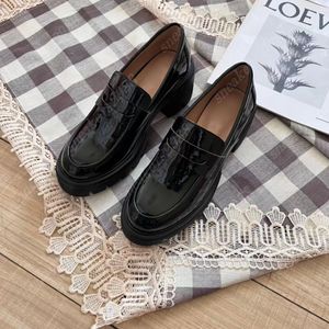 Designer casual shoes luxury leather black enlarged leather shoes thick sole dress Women classic patent matte loafers sneakers