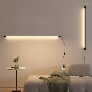 Duvar lambaları Modern LED lamba minimalist siyah beyaz uzun eklenti, yatak odası oturma odası çalışması için aydınlatma fikstürü parlaklık