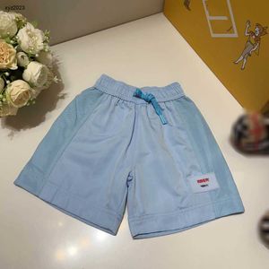 ファッションベビーショーツキッズデザイナー服サイズ100-160 cm通気性メッシュスプライシングデザイン子どもの低い衣服夏の女の子の男の子パンツ24april