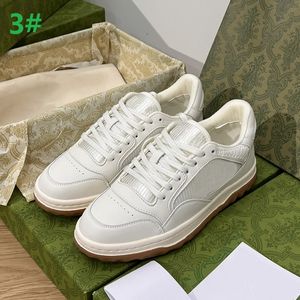 Nya designer skor platt sneaker tränare präglade casual skor denim canvas läder vit grön rödblue bokstav modeplattform mens kvinnor låga tränare storlek 36-45