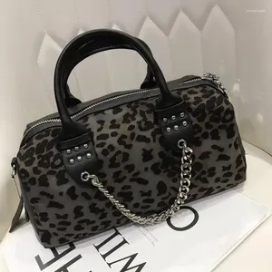 Shoulder Bags Spring Super Fire Leopard Print Frosted Leather Hand Carry Port Style Niche One Messenger Pillow Handbag Bag Female