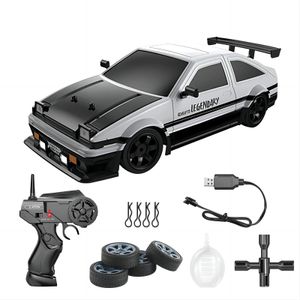 24G Drift Rc Car 4WD High Speed RC Toy Remote Control Model Vehicle with Light Spray for Child 240411