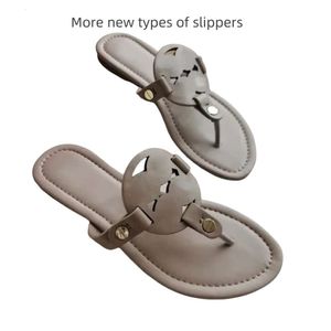 2024 Novo designer Tory Slippers Miller Sandália macia Famosa chinelos de deslizamentos de deslizamentos de deslizadores pretos de couro marrom marrom