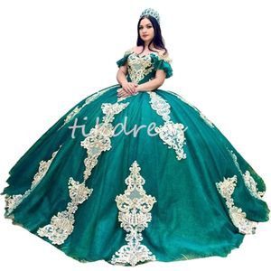 Emerald Green Quinceanera Dresses Charro Sweetheart Luxury Vestido de 15 Anos Quinceanera 2024 Appiques 16 생일 파티 가운 Sweet 16 푹신한 대회 드레스