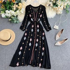 Casual Dresses National Women Geometric Lady Embroidery Cotton Linen A-line Autumn Dis5