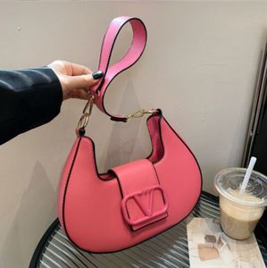 حقيبة Crossbody Crossbody حقيبة الإبط مصممة فاخرة أكياس الكتف الخامس أكياس أحرف محفظة خمر سيدات صلبة ألوان جلدية حقيبة اليد مصممة الأكياس التسوق