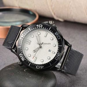 メンズファッションとレジャーOujiaスチールバンドQuartz Watch013