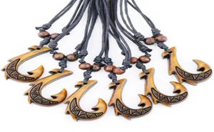 Mode smycken helhet 12st cool simulering ben snidade hawaiian maori brun fisk krokhänge amulet halsband drop shippi6579963