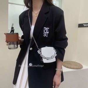 HBP Metal Small Bag 2024 Korean Fashion Thick Handheld Personlig tjejkedja en axelhandväskor Box Trendiga väskor