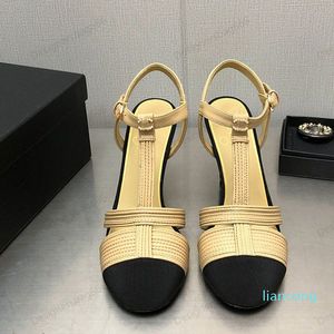 2024 High Heel 등나무 직조 샌들 라인트 톤 C 금속 조절 가능한 발목 버클 샌들