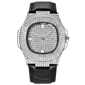 Начатые часы Hip Hop Diamond Brand Es для мужчин модной кожаная группа Golden Date Vintage Luxury Quartz SSS Supply Relogio Masculino Q240426