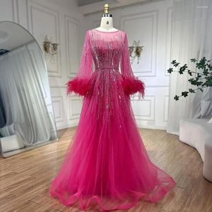 Partykleider Serene Hill Muslim Fuchsia eine Linie Luxusabendkleider 2024 mit Federperlen für Frauen Hochzeit La72248