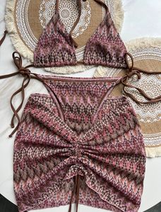 Paris Classics Crochet 3 peças Conjunto de biquíni 2024 Salia de luxo Designer de roupas de banho listrado Swimsuites femininos Sexy Push Up Ternos de banho Marca