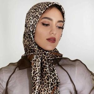 Bandanas durag ساتان العائلة النسائية الصيفية الحرير فولارد Bandana Cheveux ناعمة العنق رئيس الرأس نساء الشعر 90x90cm 240426