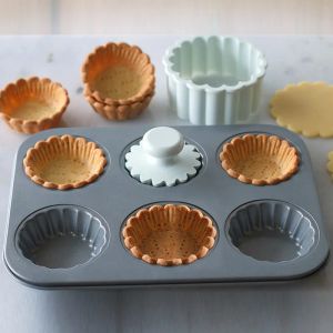 Moulds Flower Lace Carbon Steel Bakeware Mold Fruit Egg Tart Mini Cupcake Biscuit Mold Cookie Pie DIY Mould Kitchen Pastry Baking Tool