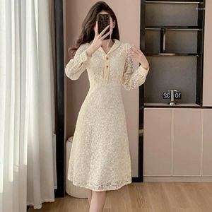 Casual Dresses High Quality Design Runway Dress 2024 Spring French Long-Sleeved V-Neck Temperament Elegant Lace Woman Fashion Clothes