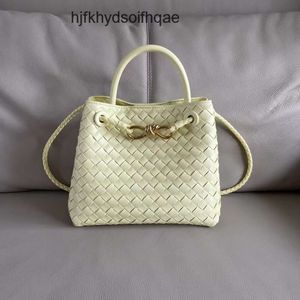 Toka One Cap andiamo Omuz Taşınabilir Tote Yeni Lady Bag Büyük Bveneta Klasik Metal Deri Halat Çanta Botteggas Woven Womens 2024 N9MU