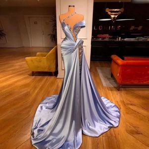 Sky Blue Mermaid Prom Kleider Rüschen Perlen Elegante Sweep -Zug -Abendkleider Robe de Soiree formelle Partykleid Mitte gemacht