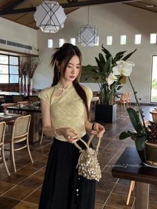 Kvinnors T-skjortor Miiiix 2024 Summer kortärmad t-shirt Slim Fit Chinese Button Slimming Flying Sleeve Top Female Clothing