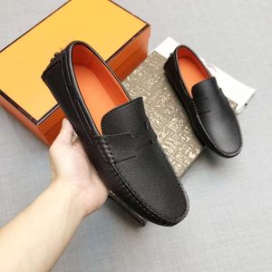 2024 Summer Nya koreanska äkta lädermodemets mäns fritids lefu -skor, ett steg, Doudou -skor för män