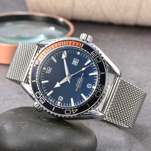 2024 New Fashion Oujia Mens Quartz Alloy Spiral Ring Watch is Hot Selling013