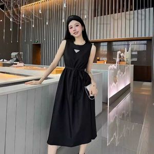 Basic & Casual Dresses designer 2024 Spring/Summer New Hot Diamond Triangle Label Sleeveless Women's A-line Dress with Large Hem and Long Skirt to Show off Body Shape L7DW