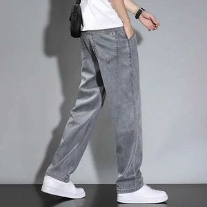 Мужские джинсы летние тонкие мужские мужские джинсы мягкая ткань Lyocell легкие повседневные брюки брюки Q240427