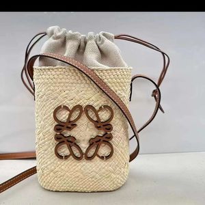 French Straw Bag Loewew Bag Hand Woven Påsar Raffias Designer Bag Woven Women's Bucket Bag Loeweee One Shoulder Crossbody Bag Summer 4860