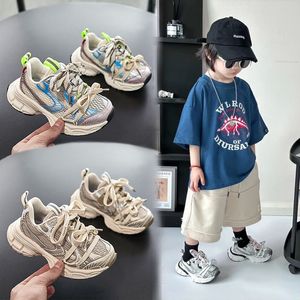Paris Designer Children's Shoes Spring 2024 New Style Triple Reathable Boys Mesh Sports Shoes Girls Casual Shoes Summer Kids Boy Girl Girl Girl Sports Trainers