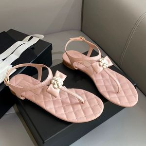 Hot designer sandals shoes for women white and black new flower diamond buckle luxury bow clip toe flat sandal women cute line with beach Sandals travel flat Shoes gift