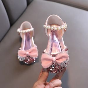 Flicka sandaler lyxiga paljetter barn prinsessan klänning prestanda skor mode bowtie pärla barn platt sandaler för bröllopsfest 240416