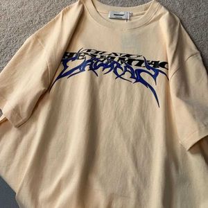 メンズTシャツレトロアメリカンアルファベット印刷グラフィックTシャツ夏のリラックスカジュアルカップルカジュアルヒップホップ半袖トップY2K J240426