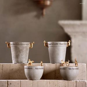 Ljushållare American Village Retro Home Decor Harts Flower Pot Candlestick Vintage Art Carved Stand Nordic Style Pillar Holder