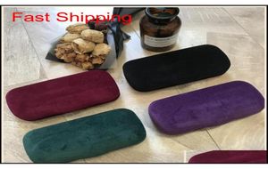 New Bee Glasses Box Color Suede Sunglasses Case Brand Red Green Sunglasses Bag Cloth 4 Colors 4P7Y89255025