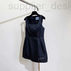 Designer di abiti sexy urbani New Autumn 2023 Abito senza maniche tasca con cerniera camisole per donne Trendy VM8T
