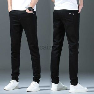 Herren Jeans Frühling und Sommer neue Herren Jeans Slim Fit Small Feet Pants Edition Trendy Elastic Youth Black Denim Long Hosen Plus Size Hosen