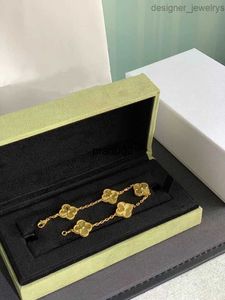 Designer Van Vier Blattklee Armband 2024 Luxusperl 4 Stücke 18K Gold Halskette Ohrringe Diamant Hochzeitslaser Brand Charme