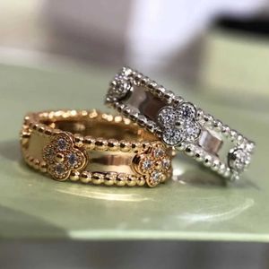 Дизайнерская высокая версия узкая доска калейдоскопа кольцо для женщин, чисто серебро, покрытое 18 -километровым легким роскошным роскошным и элегантным высоким дизайном