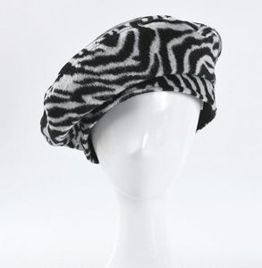 Berets Zebra poczuć beretowy kapelusz dla kobiet francuski projektant Regulowane włosy Baret Cap Ladies Fall Winter Animal Print Malarz Octagazowy 7082796