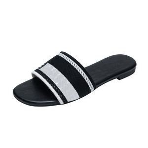 Слайдеры дизайнер для женщин Slide Sandals Летние кожаные тапочки девушки пляж черные белые животные принты плоские шлепанцы роскошные слайды цветочные партро полосатые снаряжения